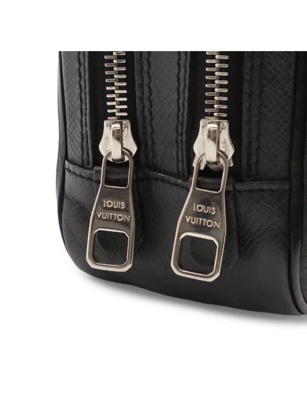Louis Vuitton Taiga Neo Pavel Clutch Leather Ardoise Black Silver